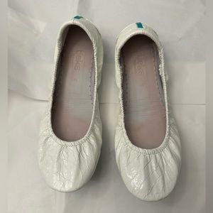 Diamond White Croc Tieks size 9